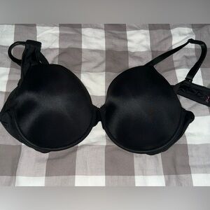Pink by Victoria’s Secret black bra 42C